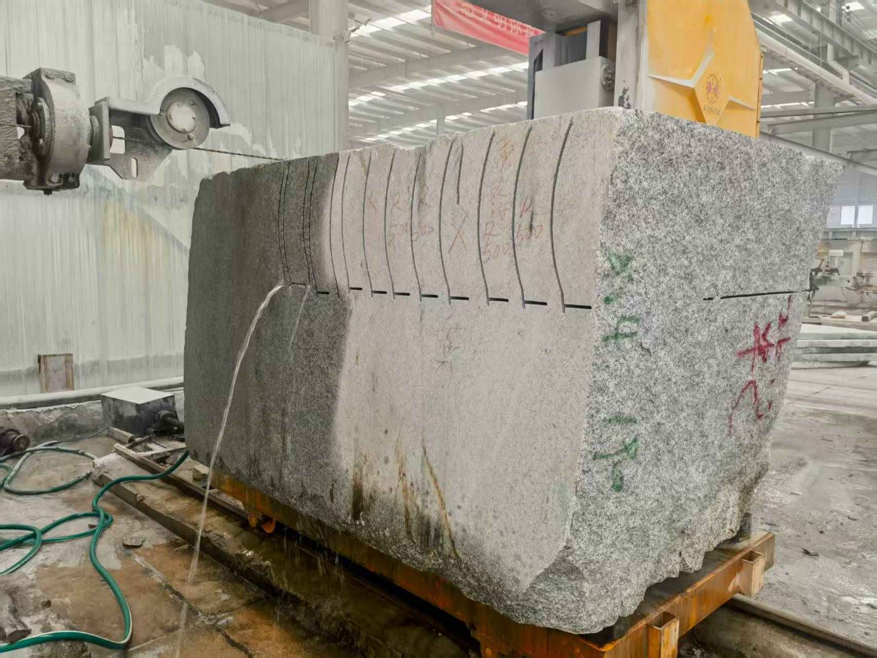 眉山 602，大花芙蓉白，绳锯加工弧形路沿石