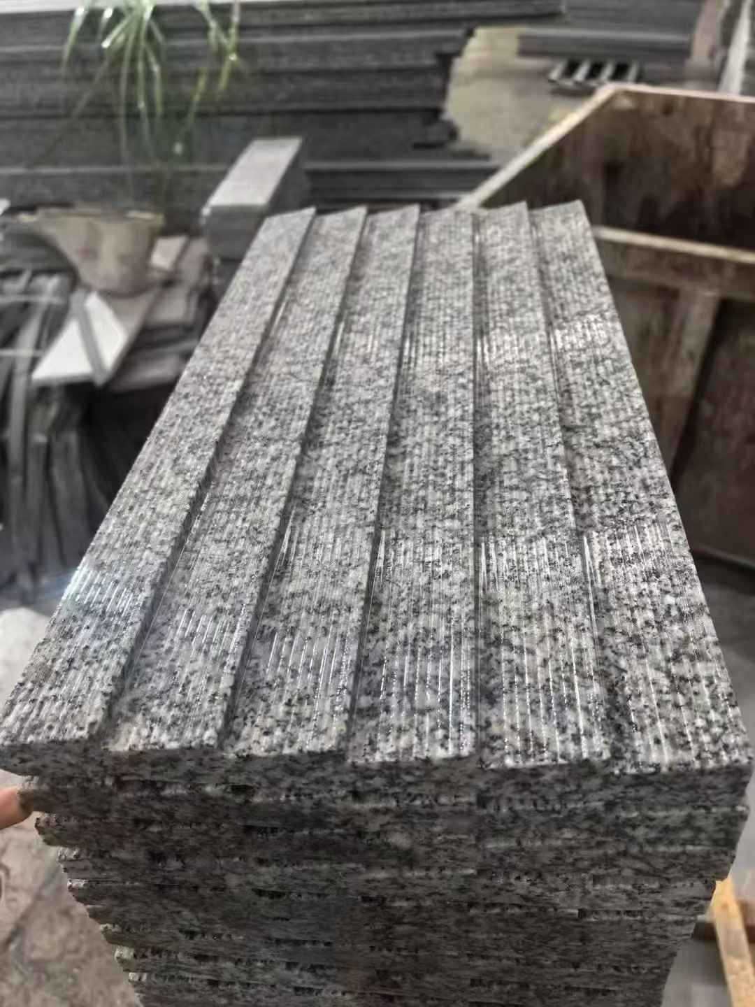 眉山 狼牙石