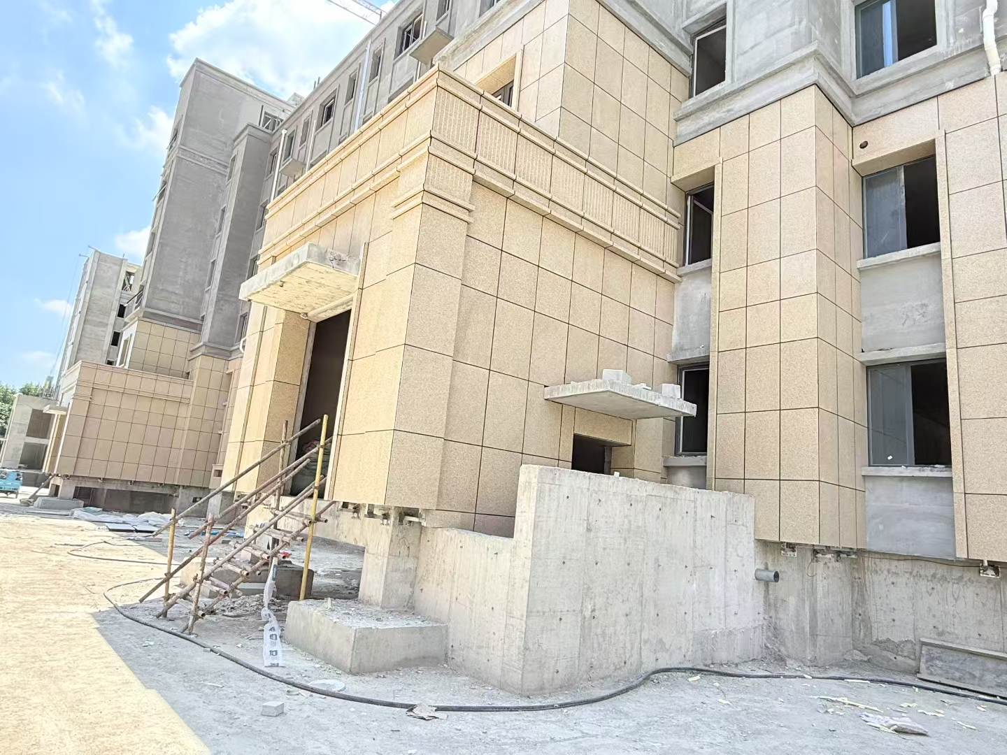 眉山 黄金麻干挂，工地实拍