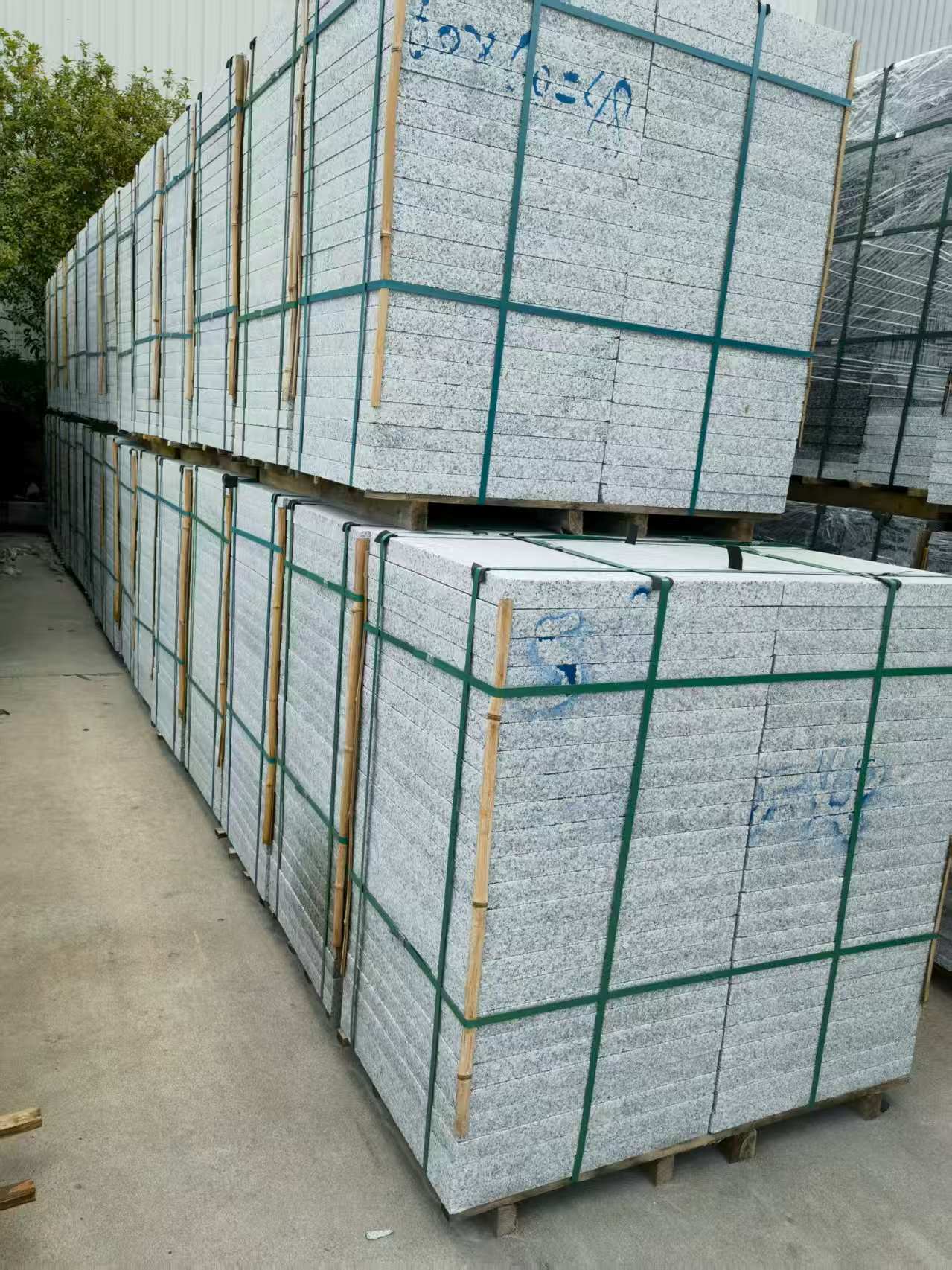 眉山 大花芙蓉白火烧成品，市政园林广场地铺石