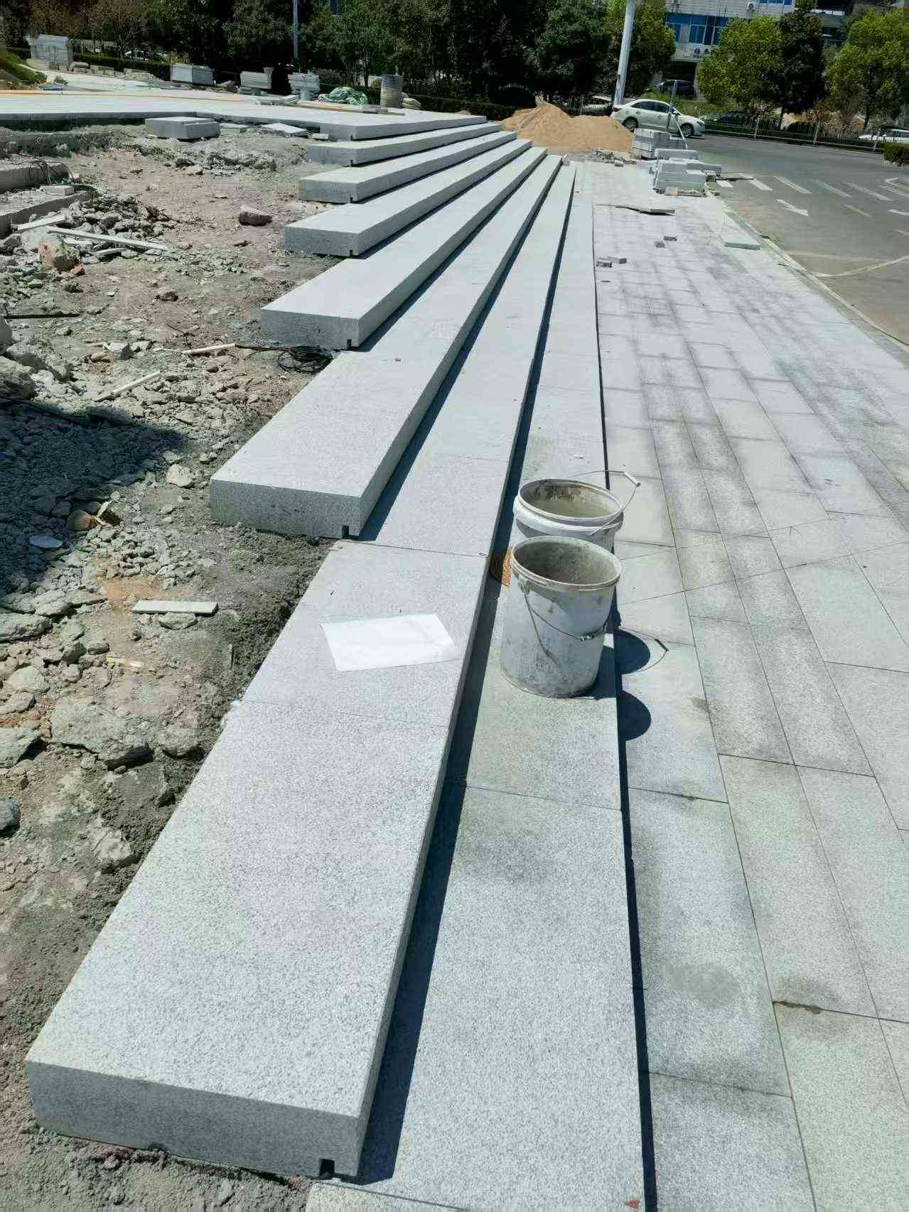 眉山 芝麻白整石台阶，施工现场